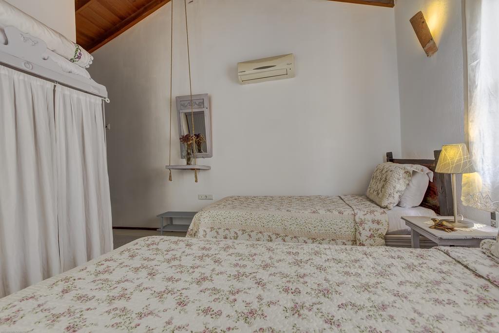 Retro Butik Otel (Adults Only) Çeşme Dış mekan fotoğraf