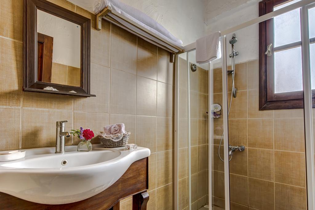 Retro Butik Otel (Adults Only) Çeşme Dış mekan fotoğraf