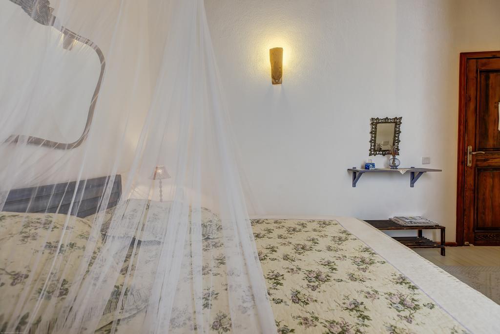 Retro Butik Otel (Adults Only) Çeşme Dış mekan fotoğraf