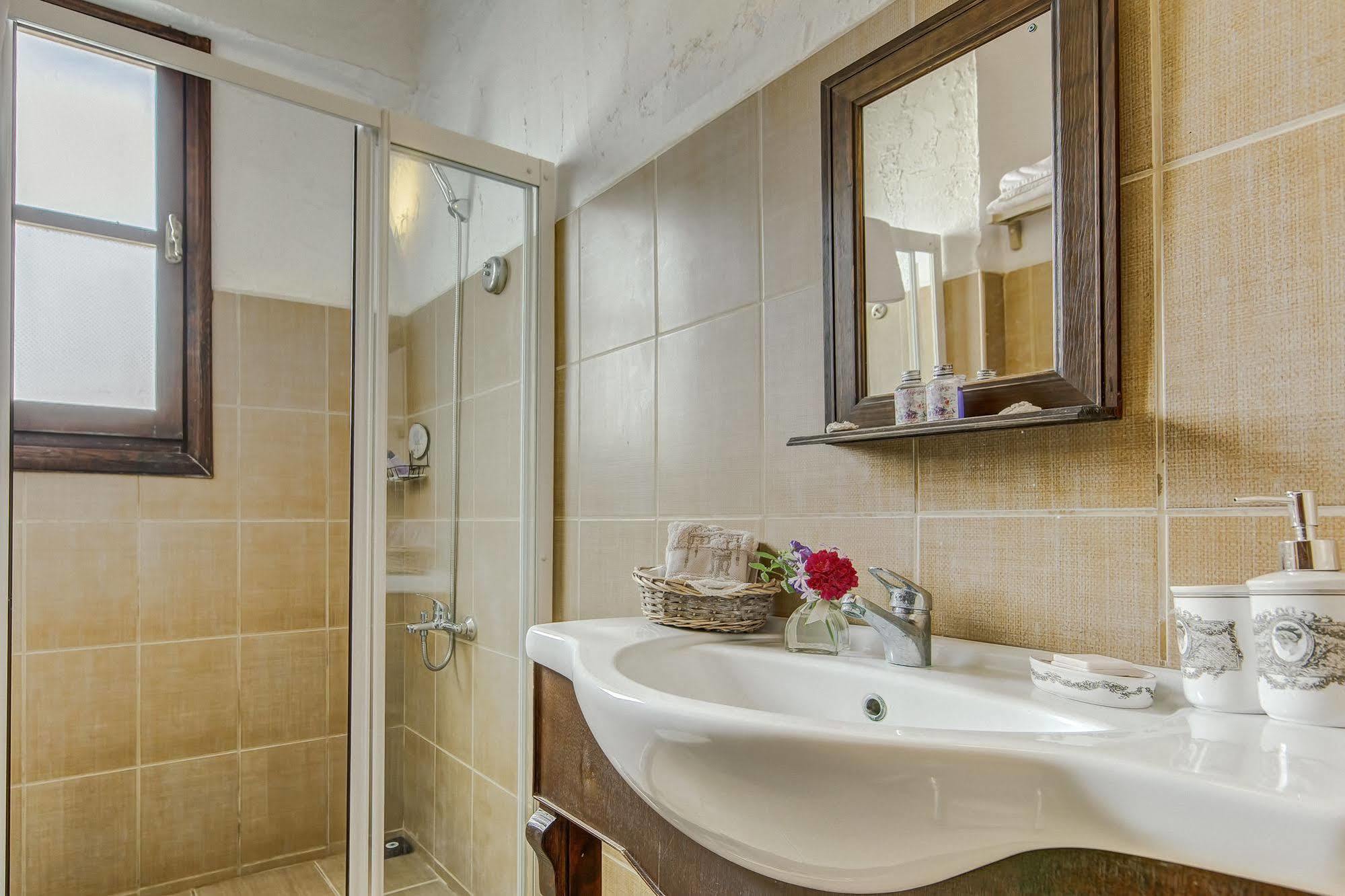 Retro Butik Otel (Adults Only) Çeşme Dış mekan fotoğraf