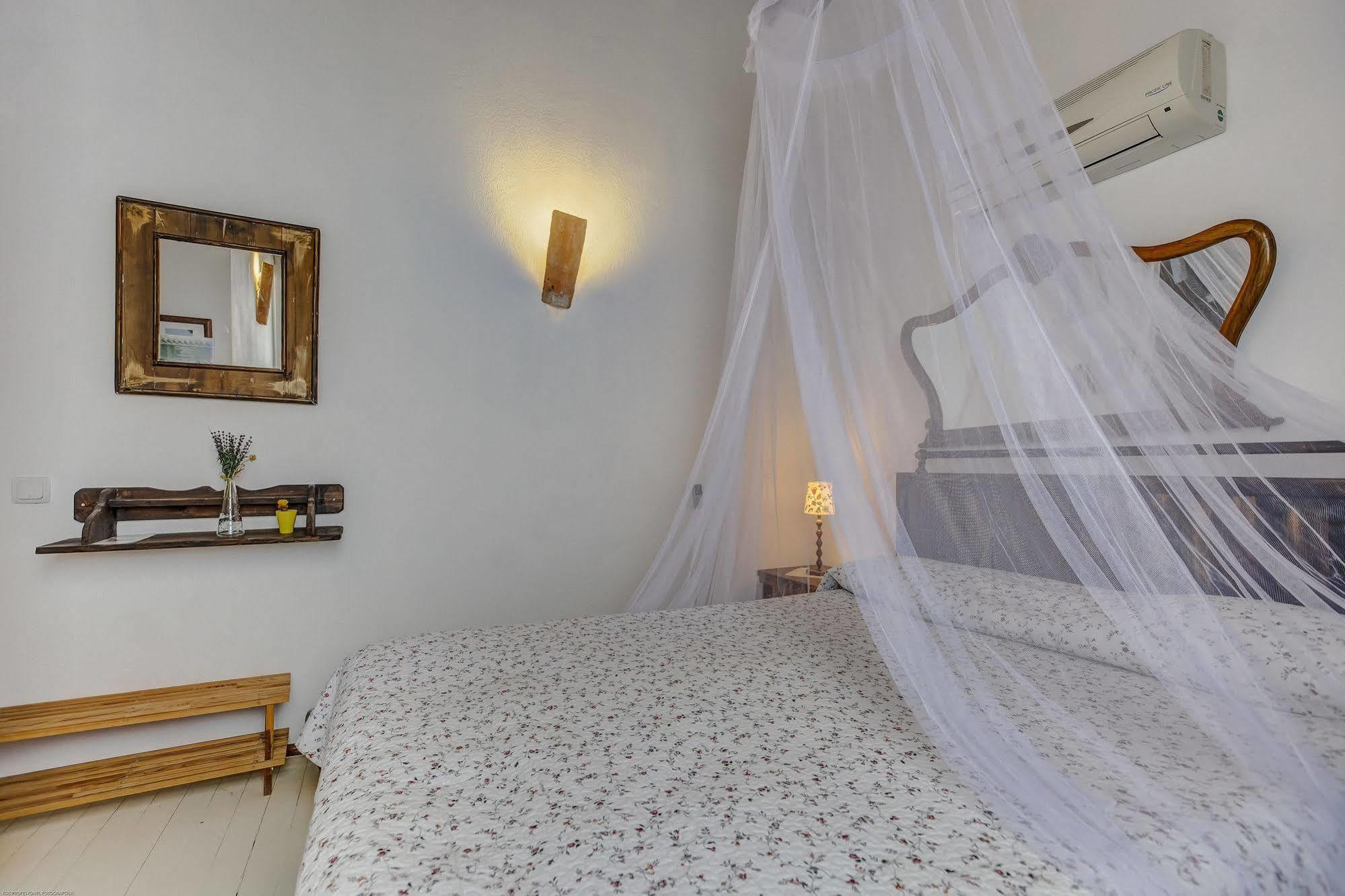 Retro Butik Otel (Adults Only) Çeşme Dış mekan fotoğraf