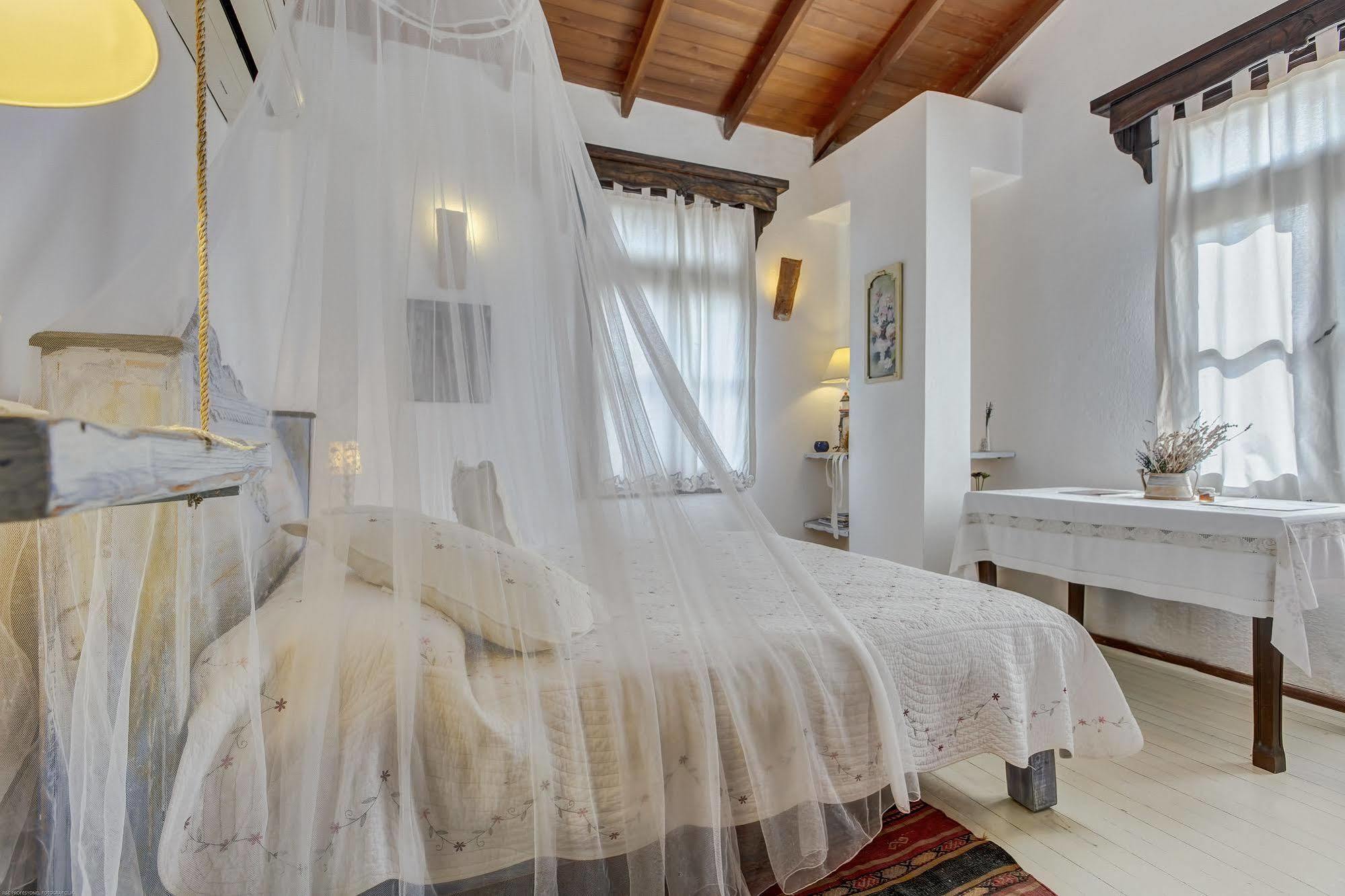 Retro Butik Otel (Adults Only) Çeşme Dış mekan fotoğraf