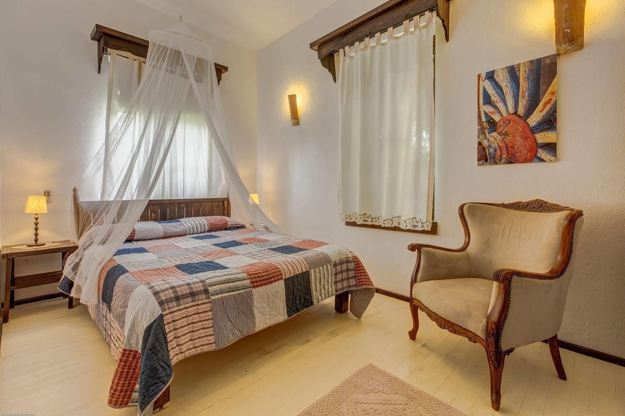 Retro Butik Otel (Adults Only) Çeşme Dış mekan fotoğraf